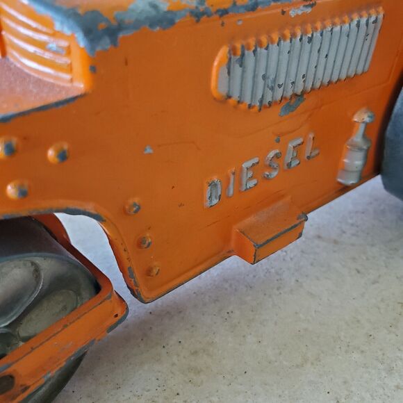 Vintage 1950's Hubley Pressed Steel Orange Diesel Steamroller collectible toy - Picture 10 of 11